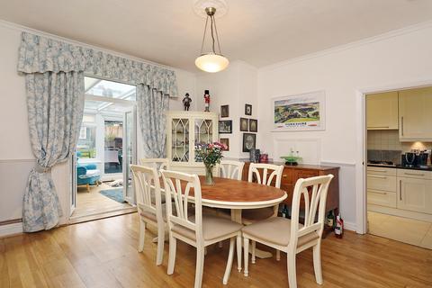 18 Lawrence Road, London, W5 4XH