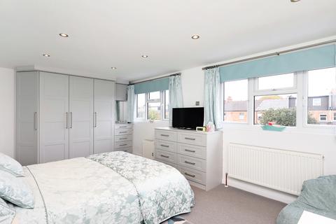18 Lawrence Road, London, W5 4XH