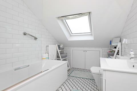 18 Lawrence Road, London, W5 4XH