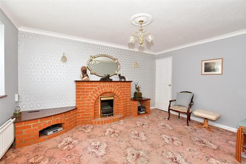 48 Bourne Close, Laindon, Basildon, SS15 6DG