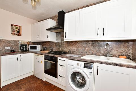 48 Bourne Close, Laindon, Basildon, SS15 6DG