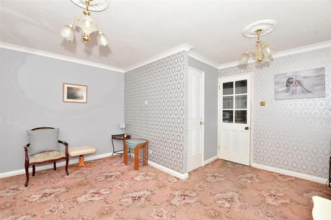48 Bourne Close, Laindon, Basildon, SS15 6DG
