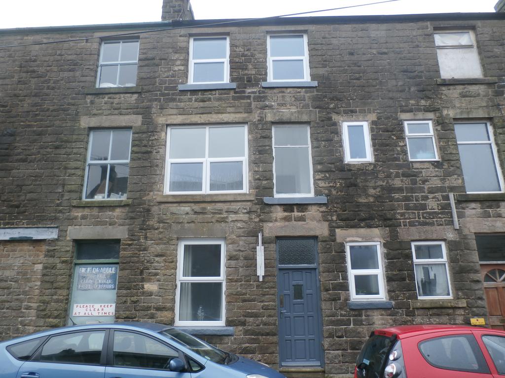 Torr Street, Buxton SK17 3 bed terraced house to rent £695 pcm (£160 pw)