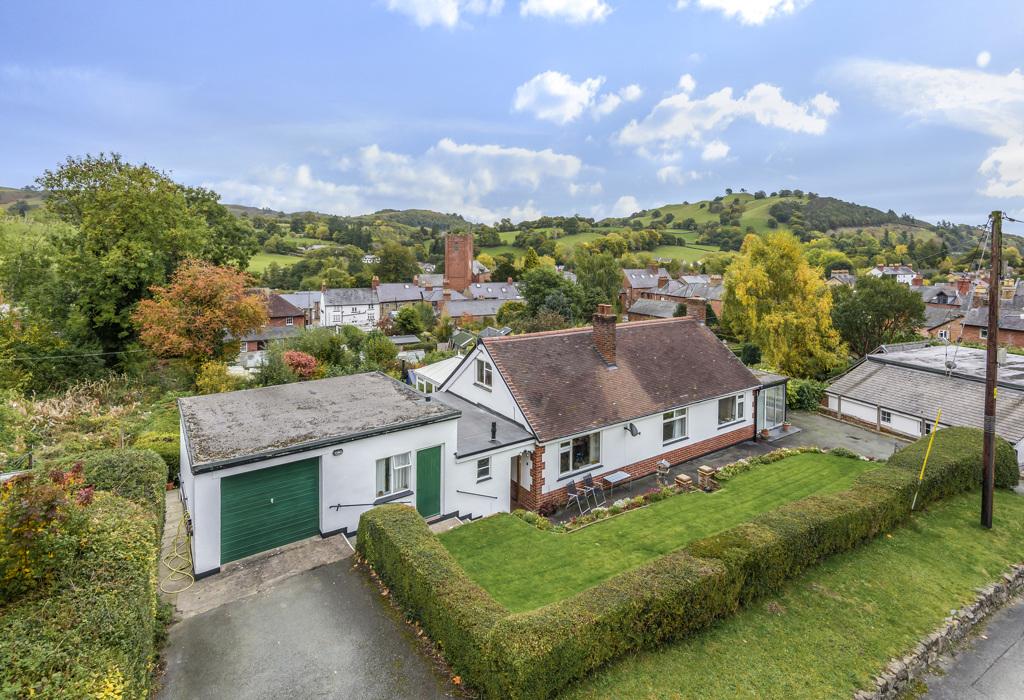 Coed Llan Lane, Llanfyllin 2 bed detached house for sale £340,000