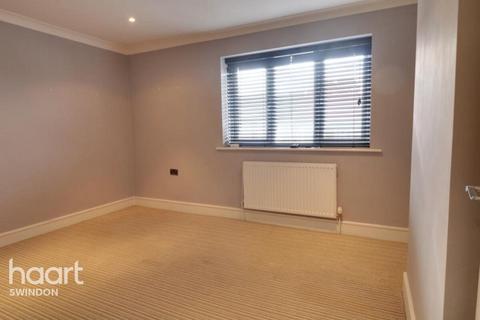 2 bedroom terraced house to rent, Kingshill Road, Swindon