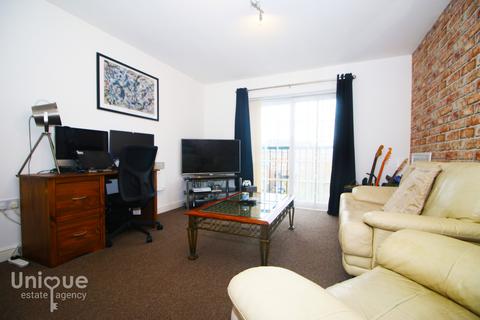 2 bedroom apartment for sale, Garden Close, Poulton-le-Fylde, Lancashire, FY6