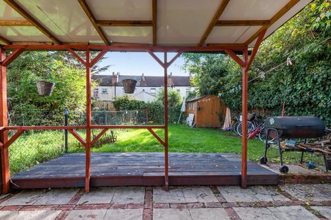 32 Cheney Row, London, E17 5ED