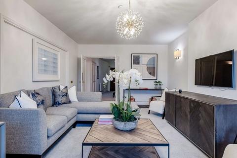 4 bedroom penthouse to rent, Strathmore Court, Park Road, St John's Wood, London, NW8
