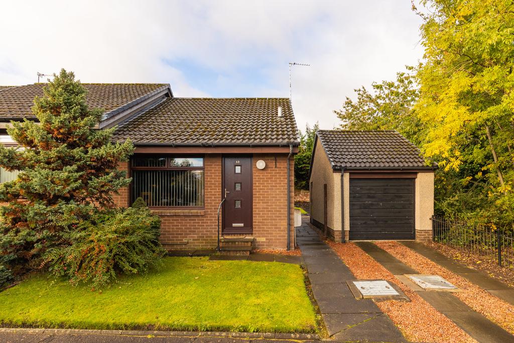13 North Greens (off Duddingston Park South), Edinburgh, EH15 3RT 1 bed