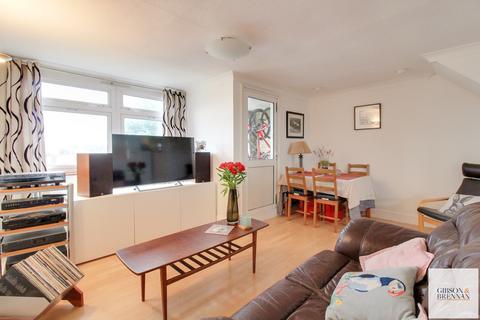 32 Brook Drive, Wickford, SS12 9EQ