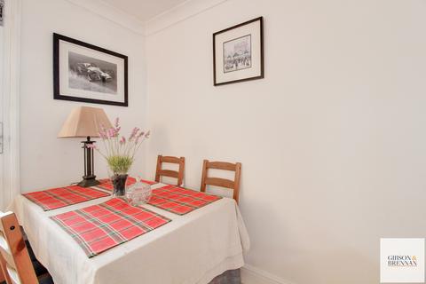 32 Brook Drive, Wickford, SS12 9EQ