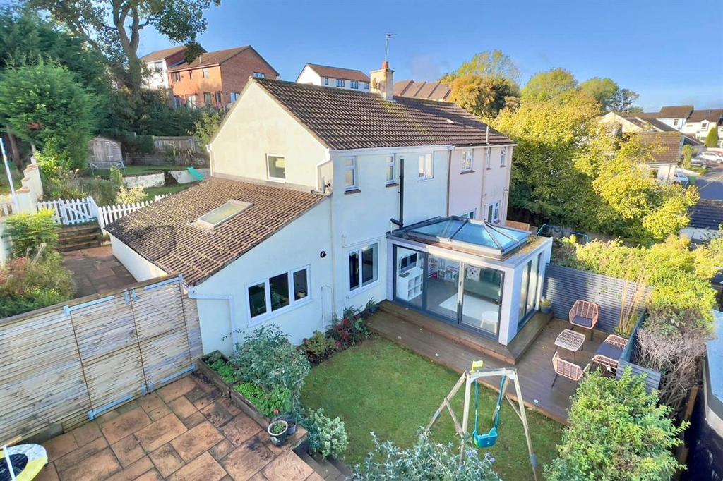 Meavy Avenue, Shiphay, Torquay 3 bed semidetached house £300,000