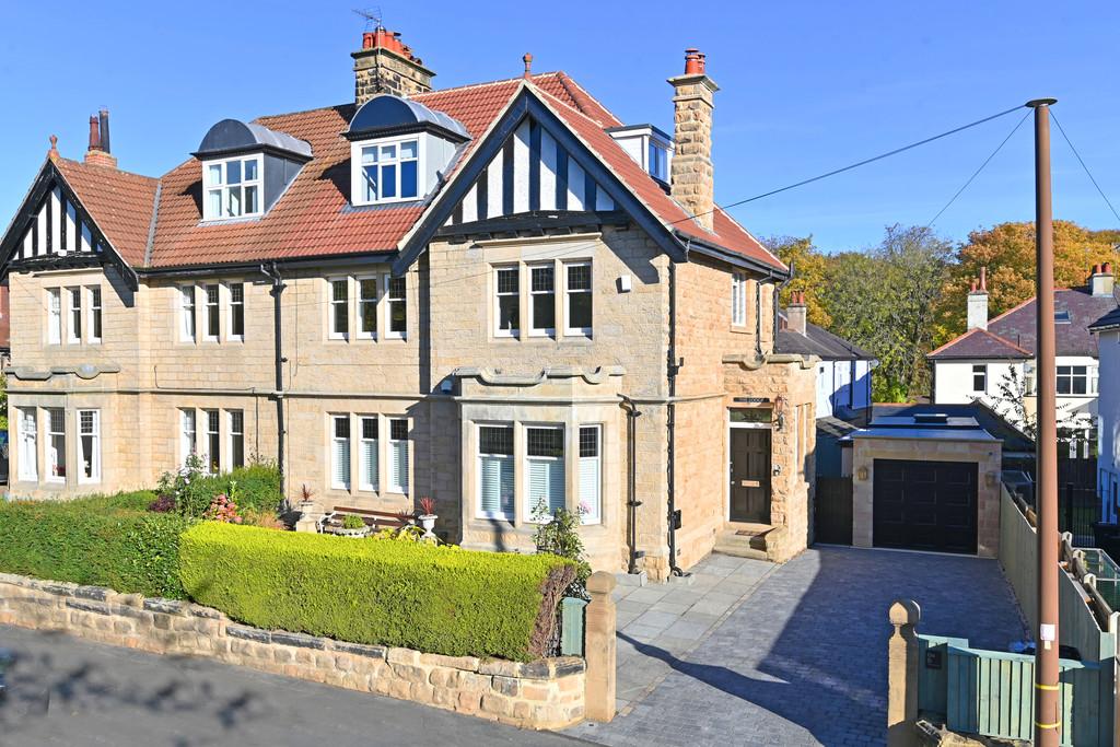 Warwick Crescent, Harrogate, HG2 8JA 2 bed apartment £2,495 pcm (£576 pw)