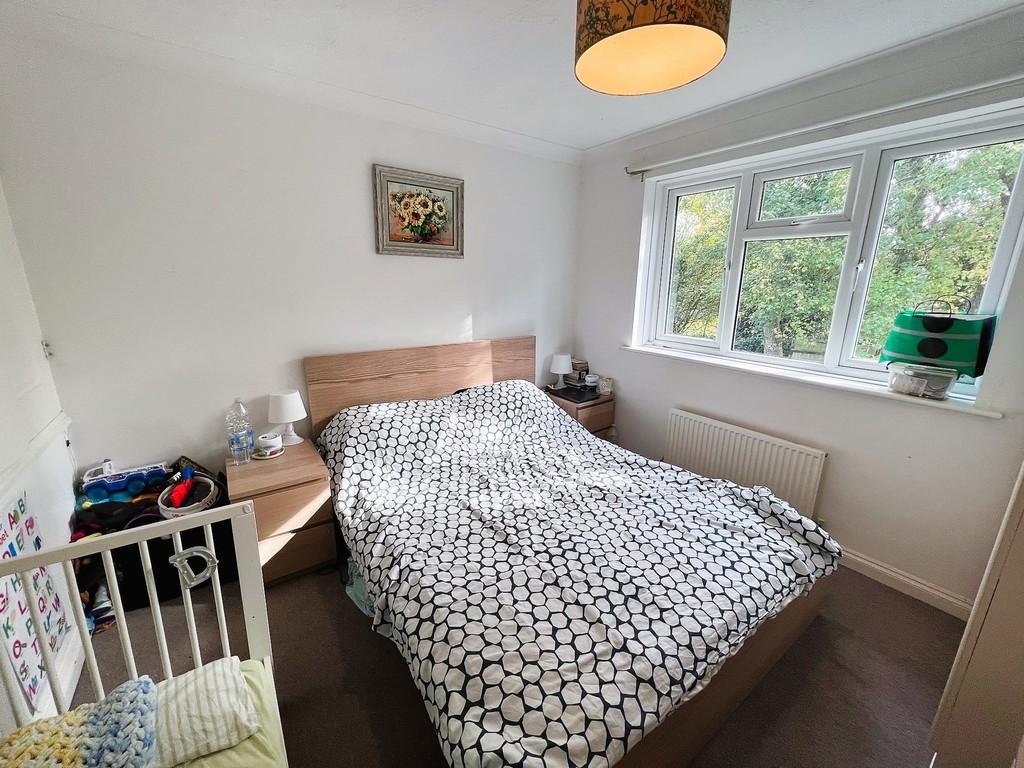 Lomond Gardens, Selsdon 1 bed apartment - £1,100 pcm (£254 pw)