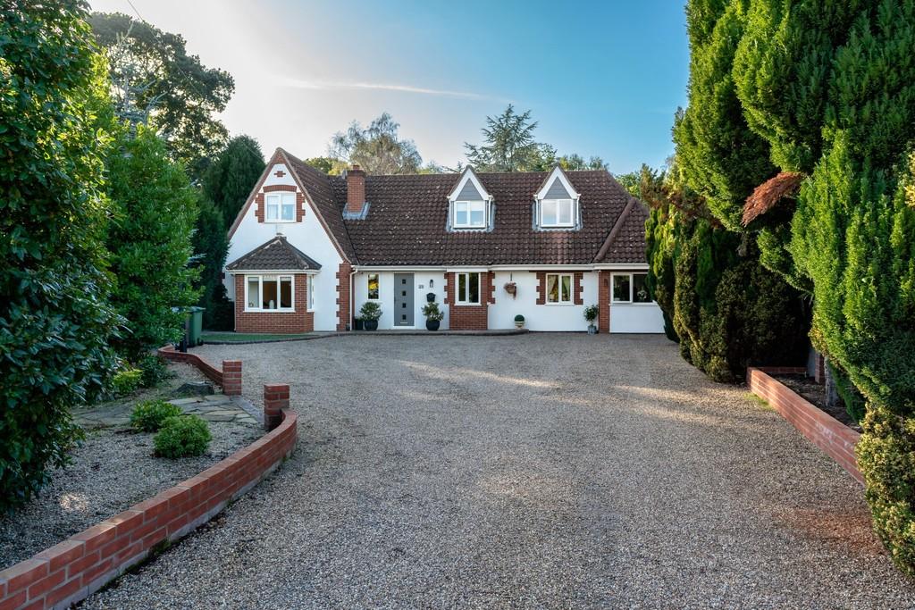 Thorpe End 5 bed detached house for sale £750,000