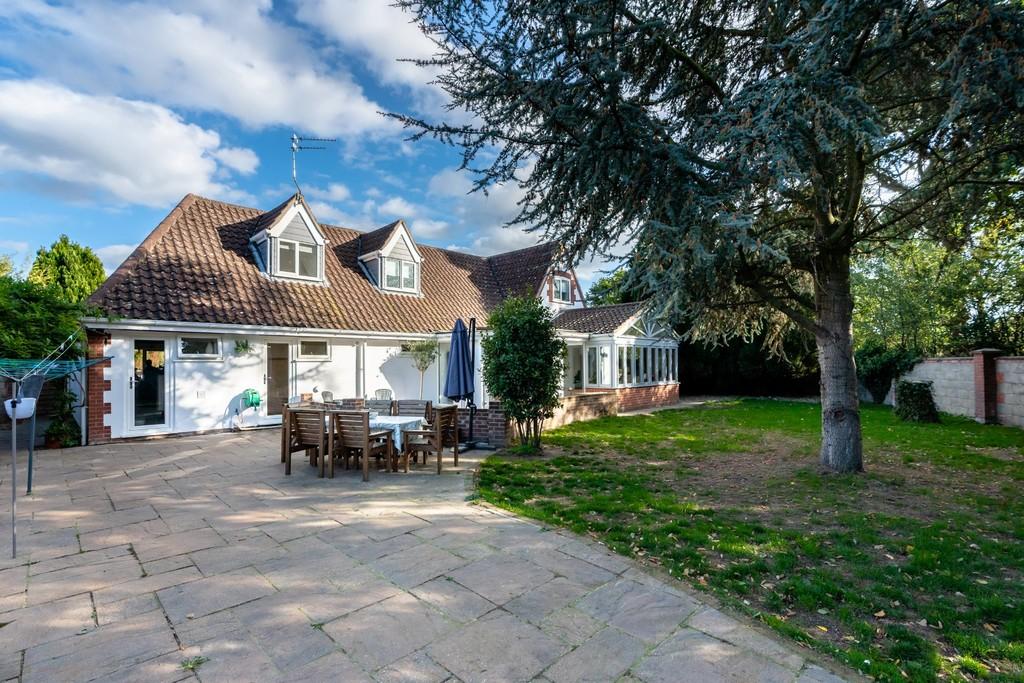 Thorpe End 5 bed detached house for sale £750,000