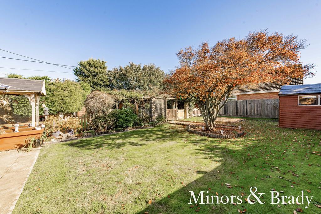 Broadwood Close, Trimingham 2 bed detached bungalow £365,000
