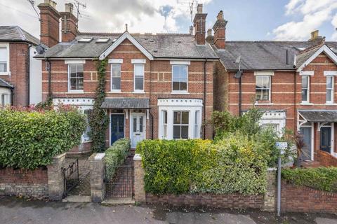 4 bedroom semi-detached house to rent, Wathen Road, Dorking