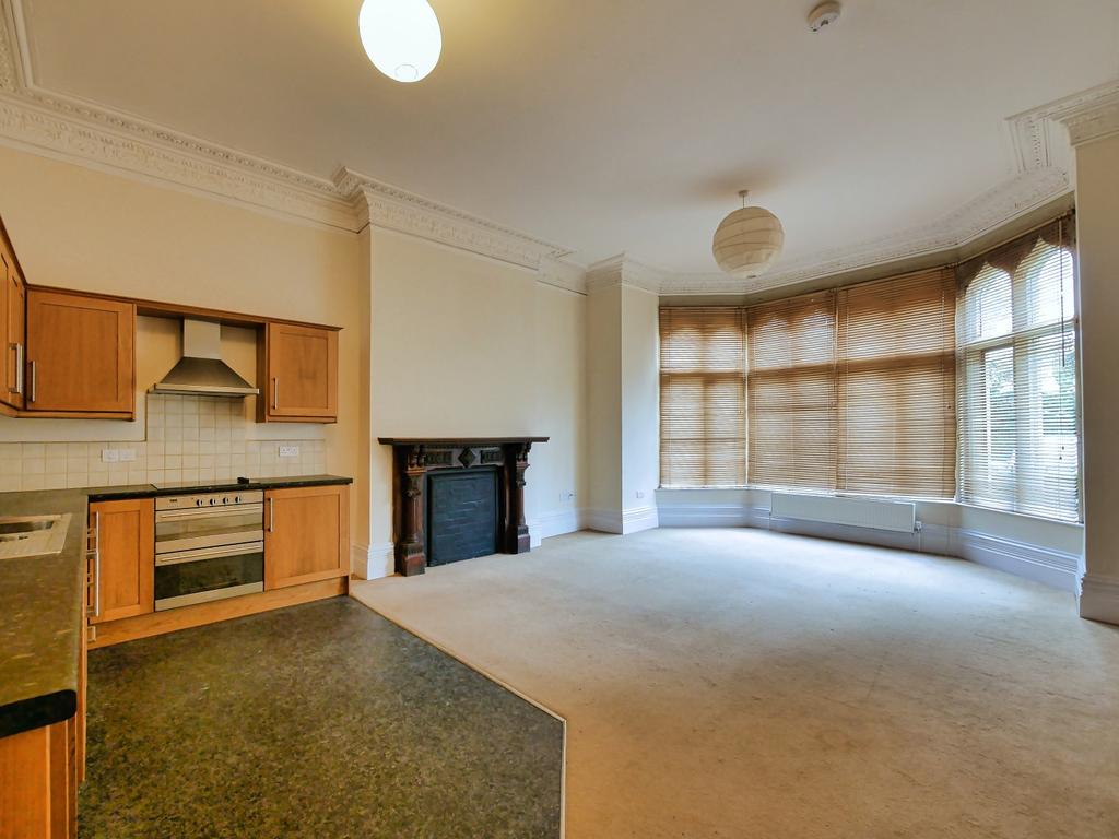 Fraziers Folly, SIDDINGTON 1 bed apartment to rent £700 pcm (£162 pw)