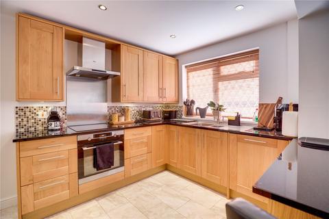 4 bedroom detached house for sale - 3 Carlton Drive, Priorslee, Telford, Shropshire