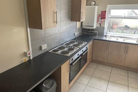 6 bedroom house share to rent, King Edwards Road, Brynmill, , Swansea