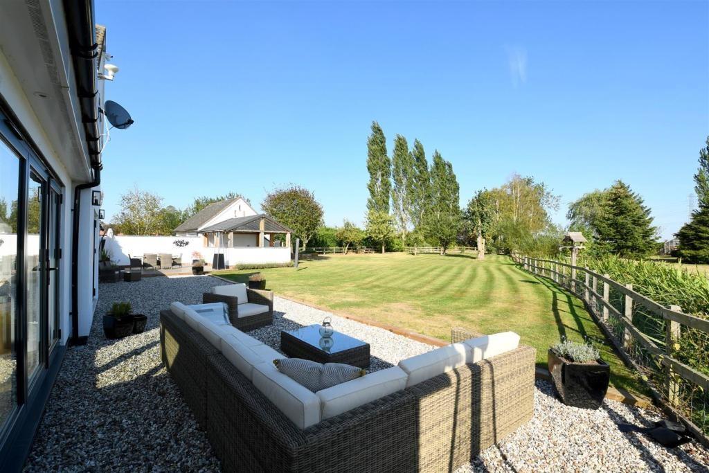 Main Road, Harlaston, Tamworth, B79 4 bed detached house £1,000,000