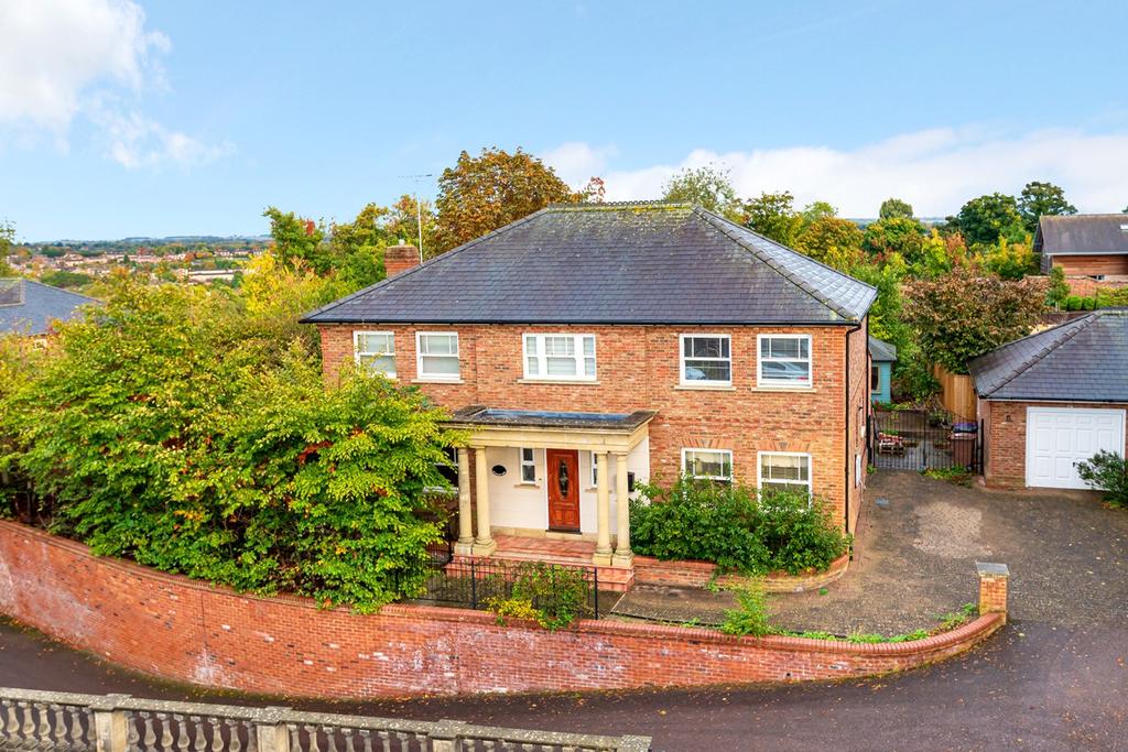 Benslow Rise, Hitchin, SG4 4 bed detached house for sale £1,550,000