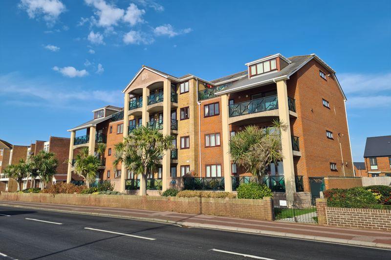 Marine Parade West, LeeOnTheSolent, PO13 2 bed apartment for sale