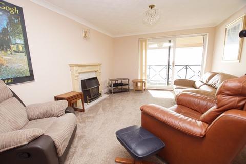 2 bedroom apartment for sale, Wight View, Lee-On-The-Solent, PO13