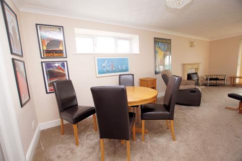 2 bedroom flat for sale, Wight View, 55/56 Marine Parade West, Lee-On-The-Solent, PO13