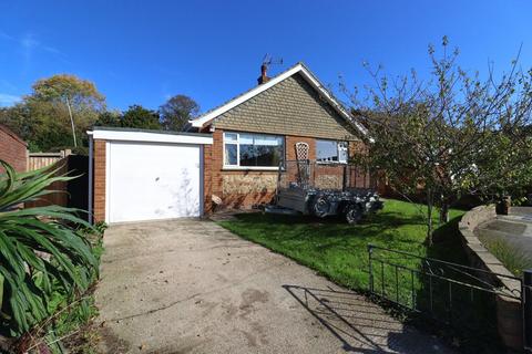 3 bedroom bungalow for sale - Canterbury Close, Broadstairs
