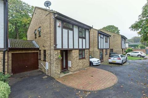 44 Barncroft Drive, Hempstead, Gillingham, ME7 3TJ