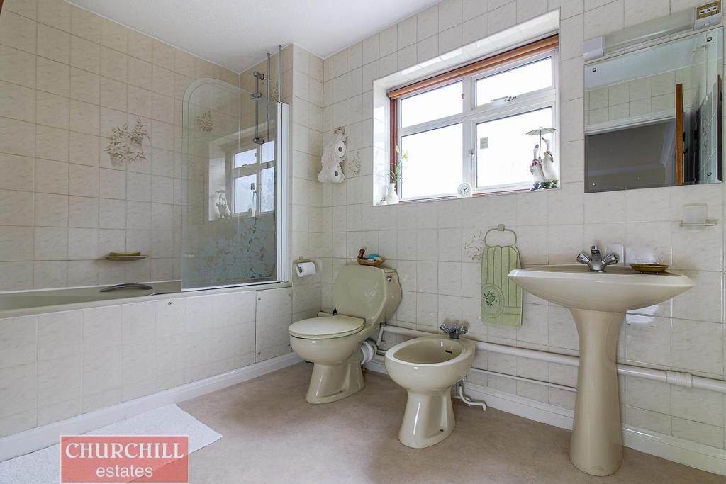 Bathroom (1 of 1).jpg