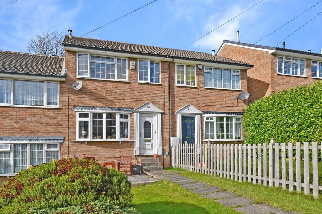 Aire Grove, Yeadon, Leeds 3 bed terraced house for sale £225,000