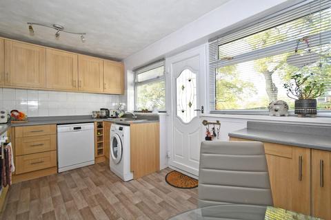 86 Aire Grove, Yeadon, Leeds, LS19 7TY