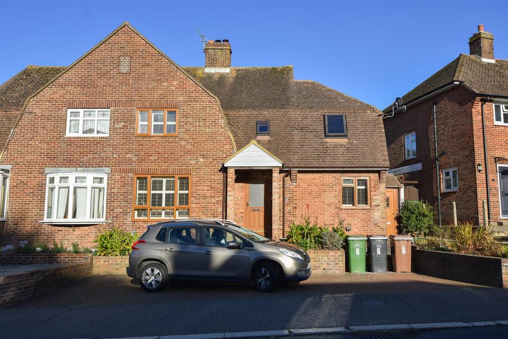 Montgomery Road, Hastings 4 bed semidetached house £365,000