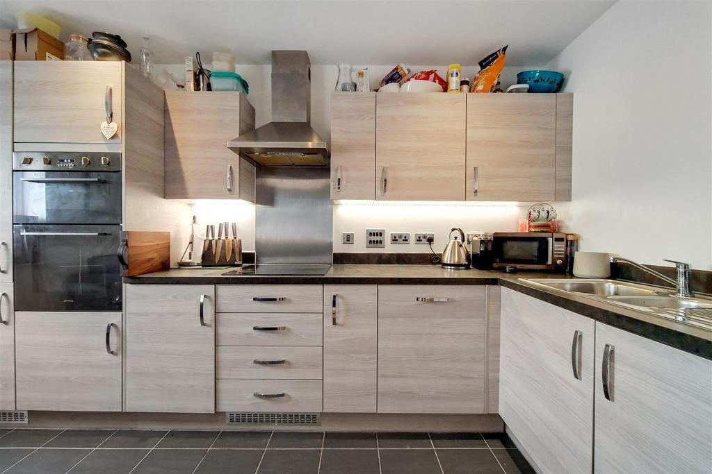 10 Kitchen-Reception-2.jpg