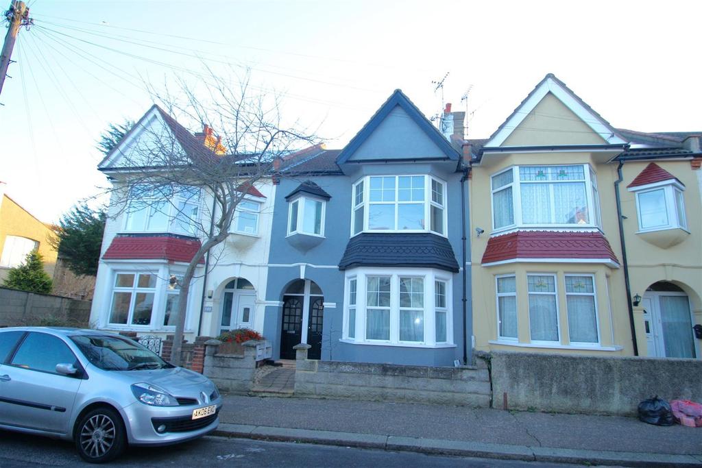 St Park Avenue, Westcliff On Sea, Essex 1 bed flat £750 pcm