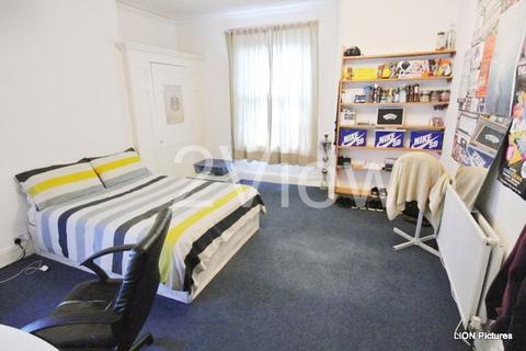 4 bedroom house to rent - Blenheim Square, Leeds, West Yorkshire