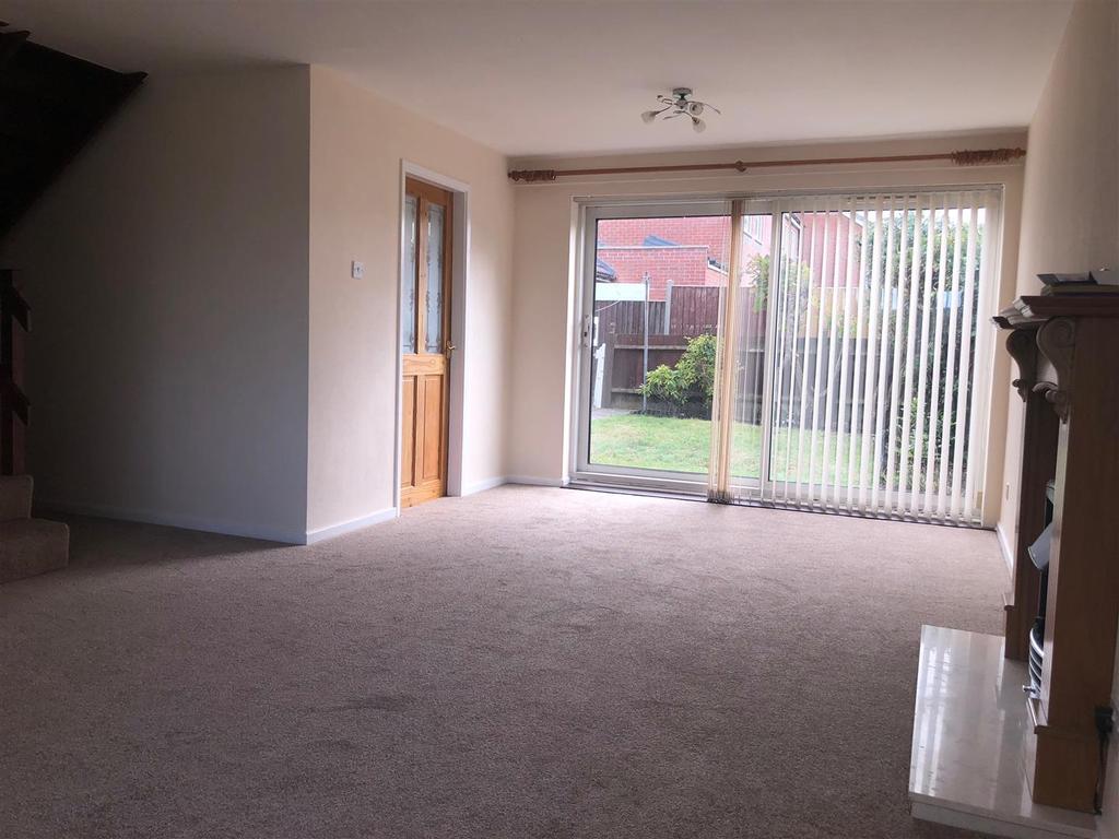 Arkle Drive, Coventry 3 bed terraced house £850 pcm (£196 pw)