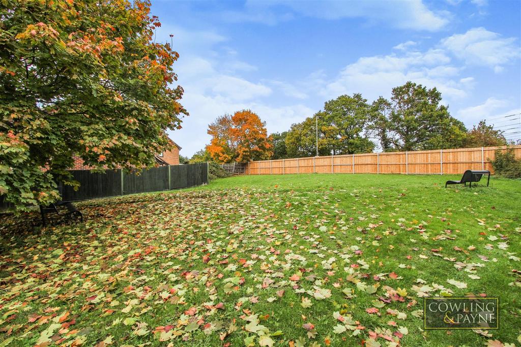 CPO9044 WICK MEADOWS, WICKFORD 2 bed terraced house £1,095 pcm (£253 pw)