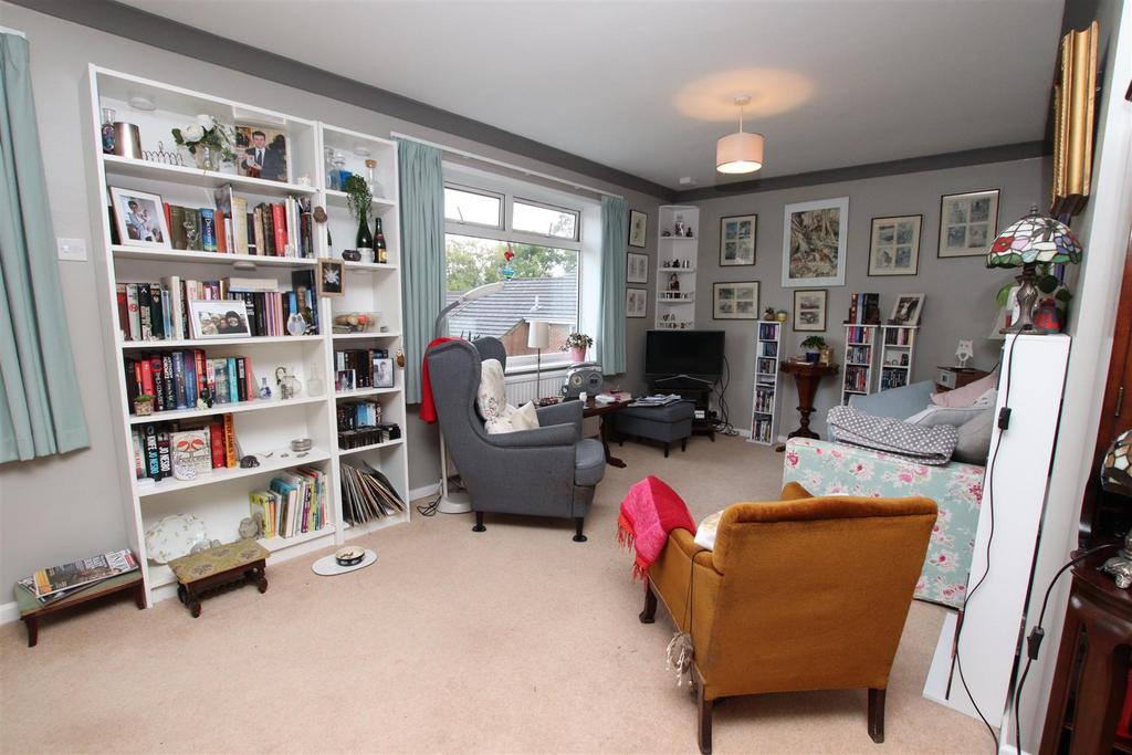 Living Room.JPG