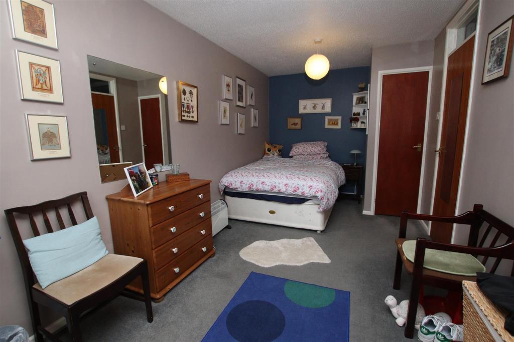 Bedroom 2.JPG