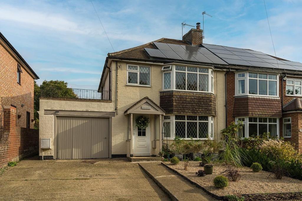 London Road East, Amersham... 3 bed semidetached house £695,000