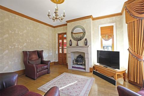 4 bedroom detached house for sale - Batley Road, Kirkhamgate, Wakefield, West Yorkshire, WF2