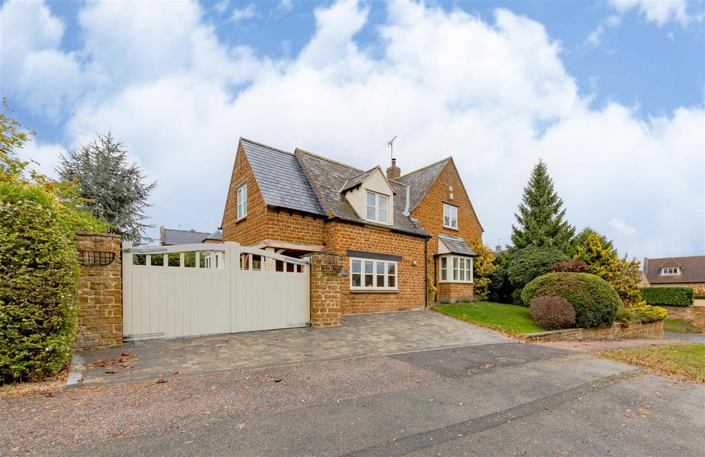 Main Street, Lyddington, Rutland 4 bed detached house £950,000