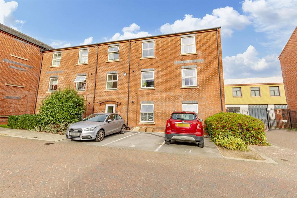 Oxford Street, Long Eaton 2 bed apartment for sale £120,000