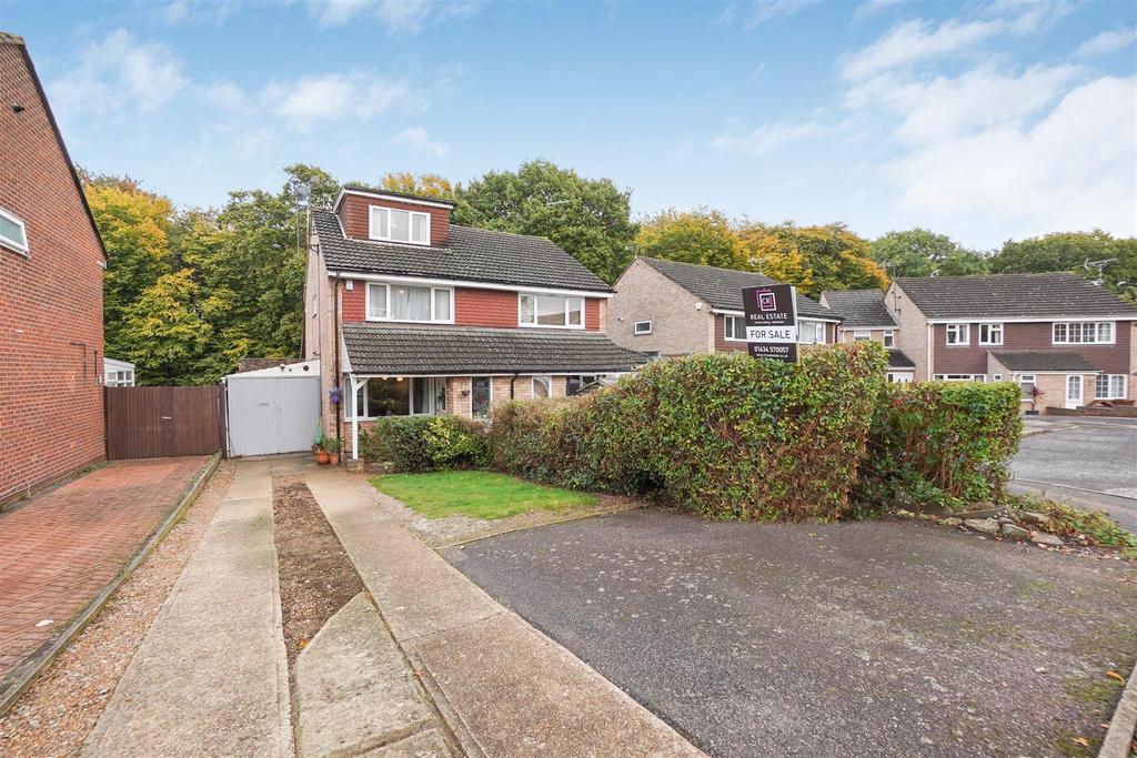 Plumtree Grove, Hempstead, Gillingham 3 bed house £360,000