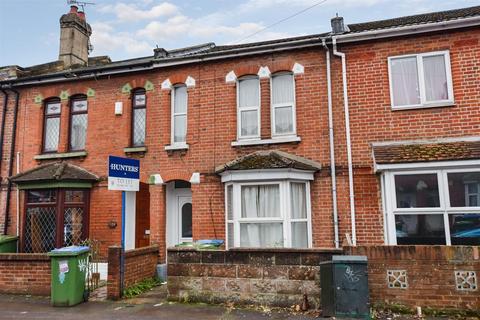 4 bedroom terraced house to rent, Milton Road, Southampton, Hampshire