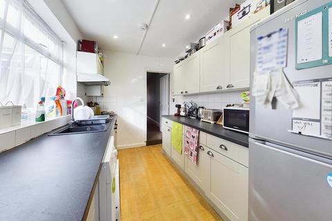 4 bedroom terraced house to rent, Milton Road, Southampton, Hampshire